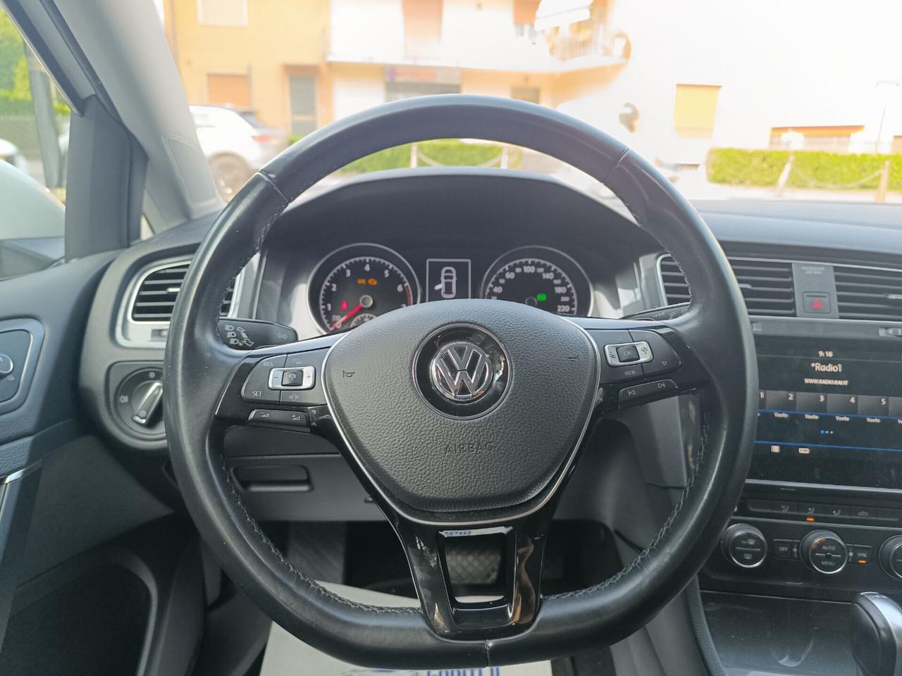 Volkswagen Golf 1.5 TSI DSG R-LINE Sport 150 CV