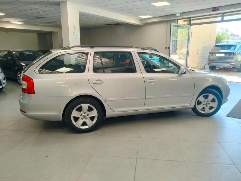 Skoda Octavia Berlina Octavia 1.6 tdi cr SW KM 149000
