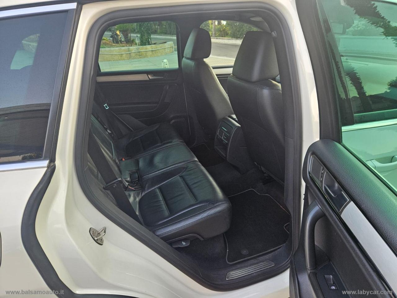 VOLKSWAGEN Touareg 3.0 TDI GANCIO DI TRAINO