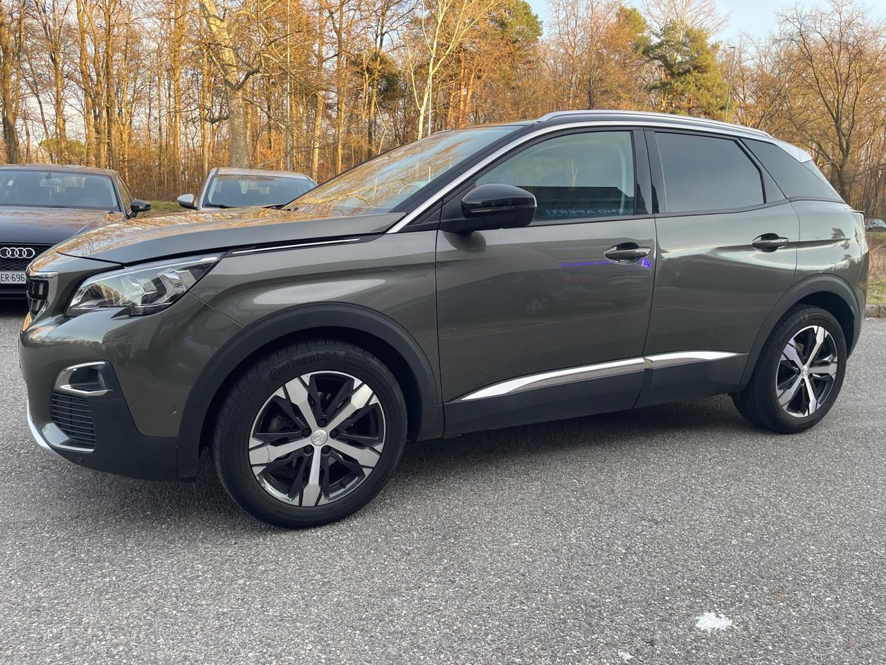 Peugeot 3008 PureTech Turbo 130 S&S*Automatik*Navi*