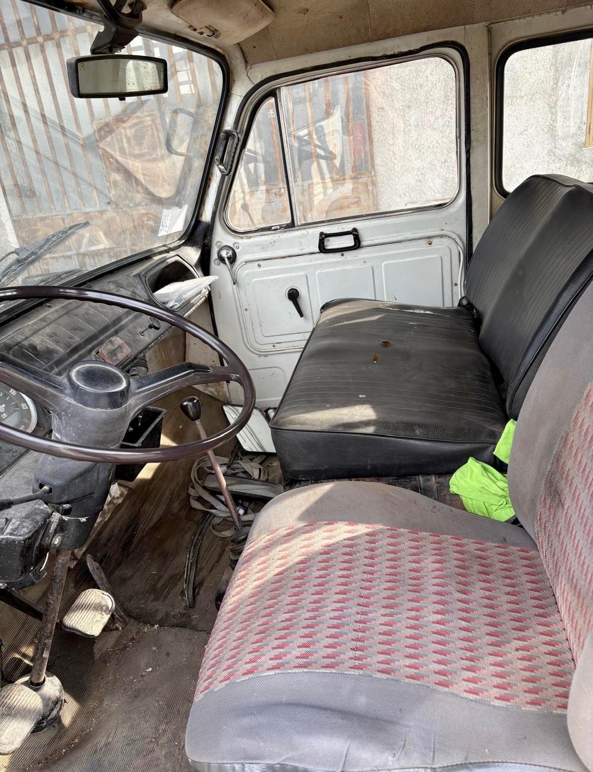 OM 40 autocarro Iveco epoca cassone
