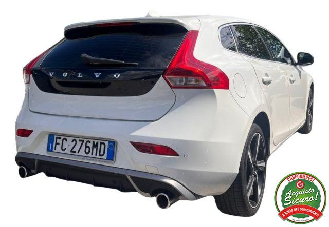 VOLVO V40 D4 Geartronic R-design Momentum