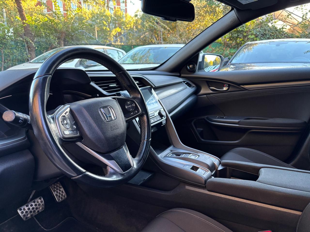 Honda Civic 1.6 5 porte Executive Premium