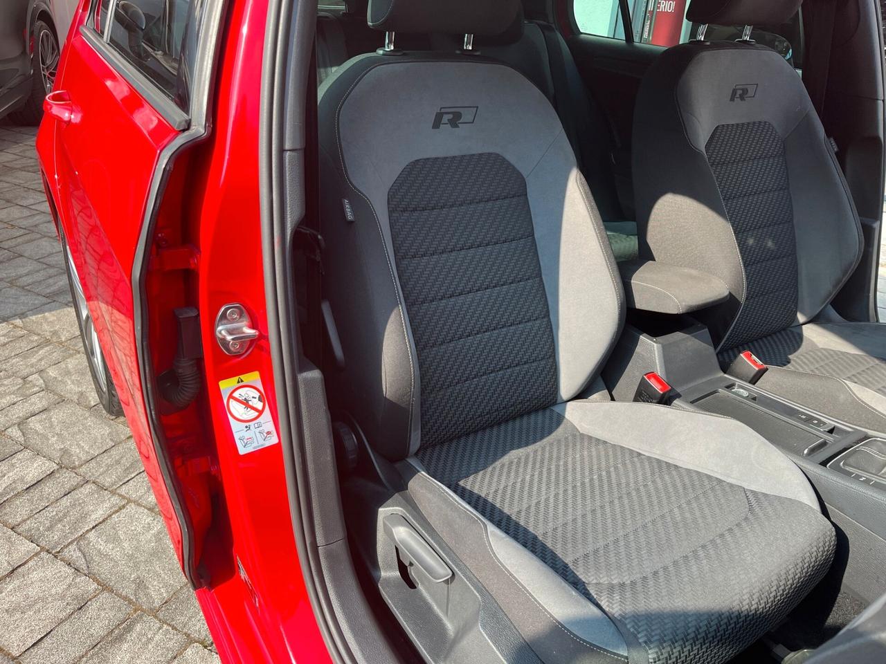 Volkswagen Golf 1.0 TSI 85 CV 5p. Trendline R-Line BlueMotion Technology