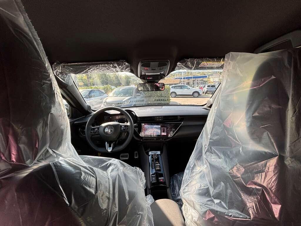 Alfa Romeo Junior 1.2 136 CV Hybrid eDCT6 Speciale KM 0 IVA ESPOSTA Tua a soli 269 Euro al mese