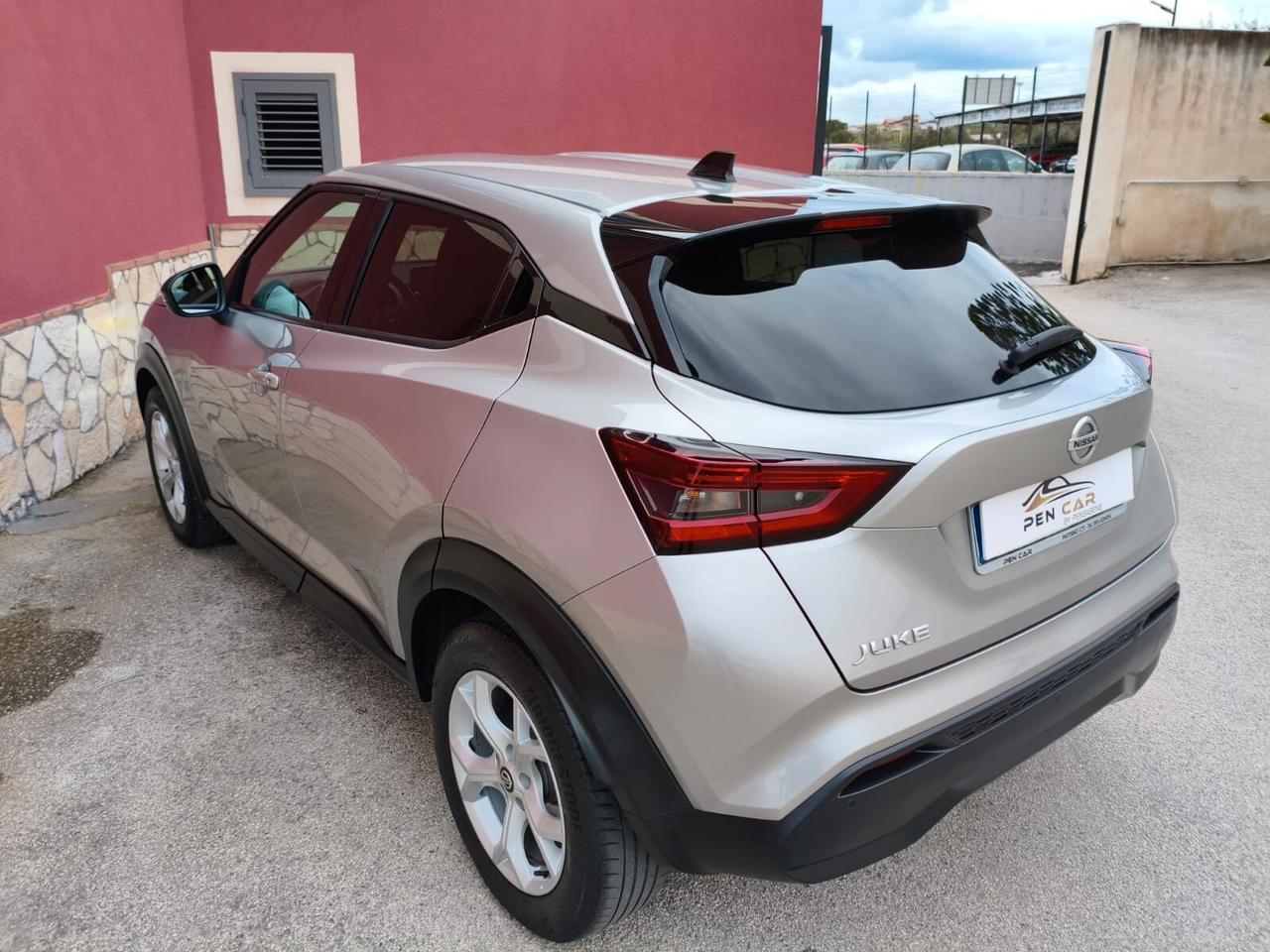 Nissan Juke 1.0 DIG-T 114 CV N-Connecta