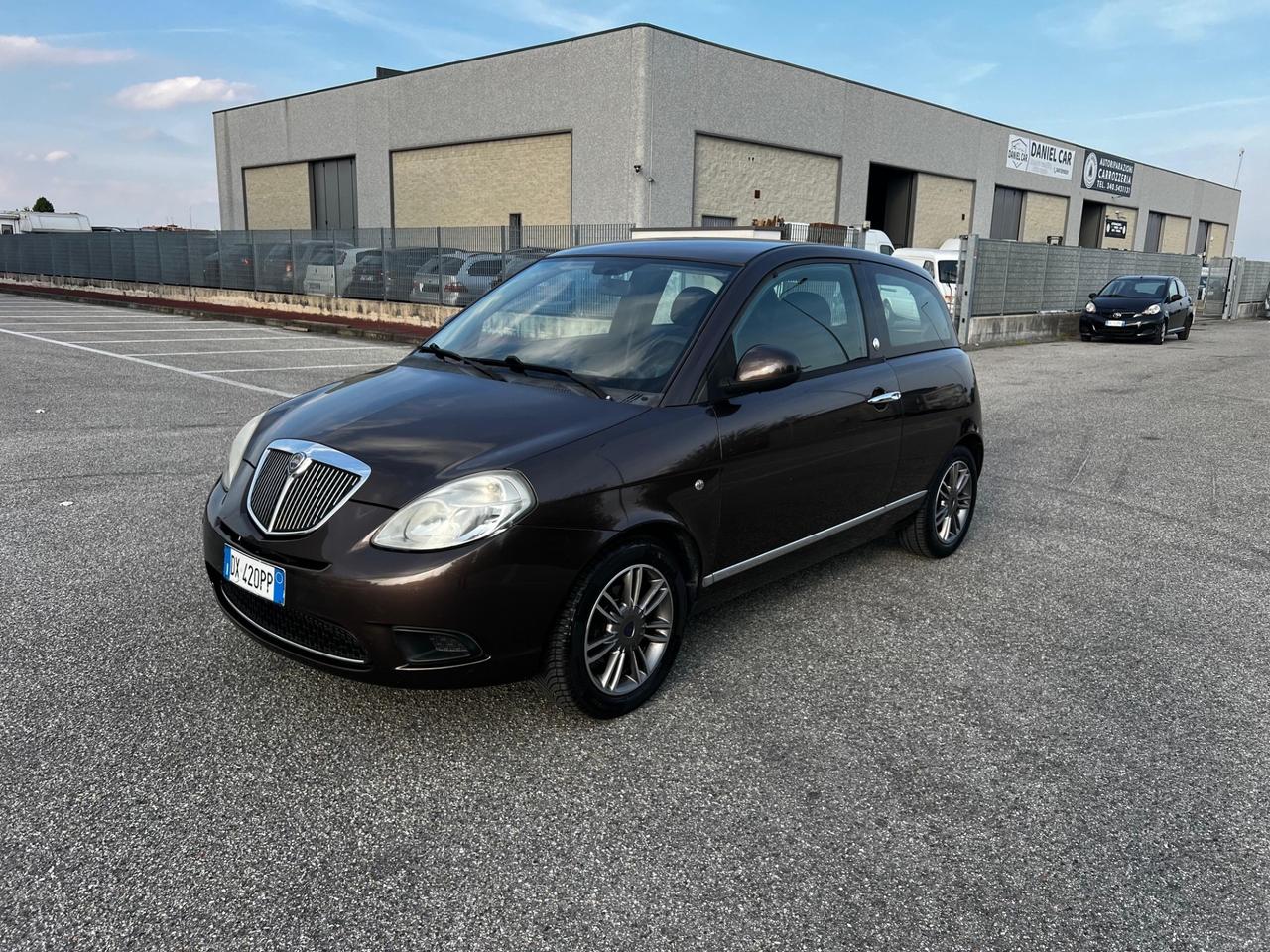 Lancia Ypsilon 1.4 Platino Ecochic GPL