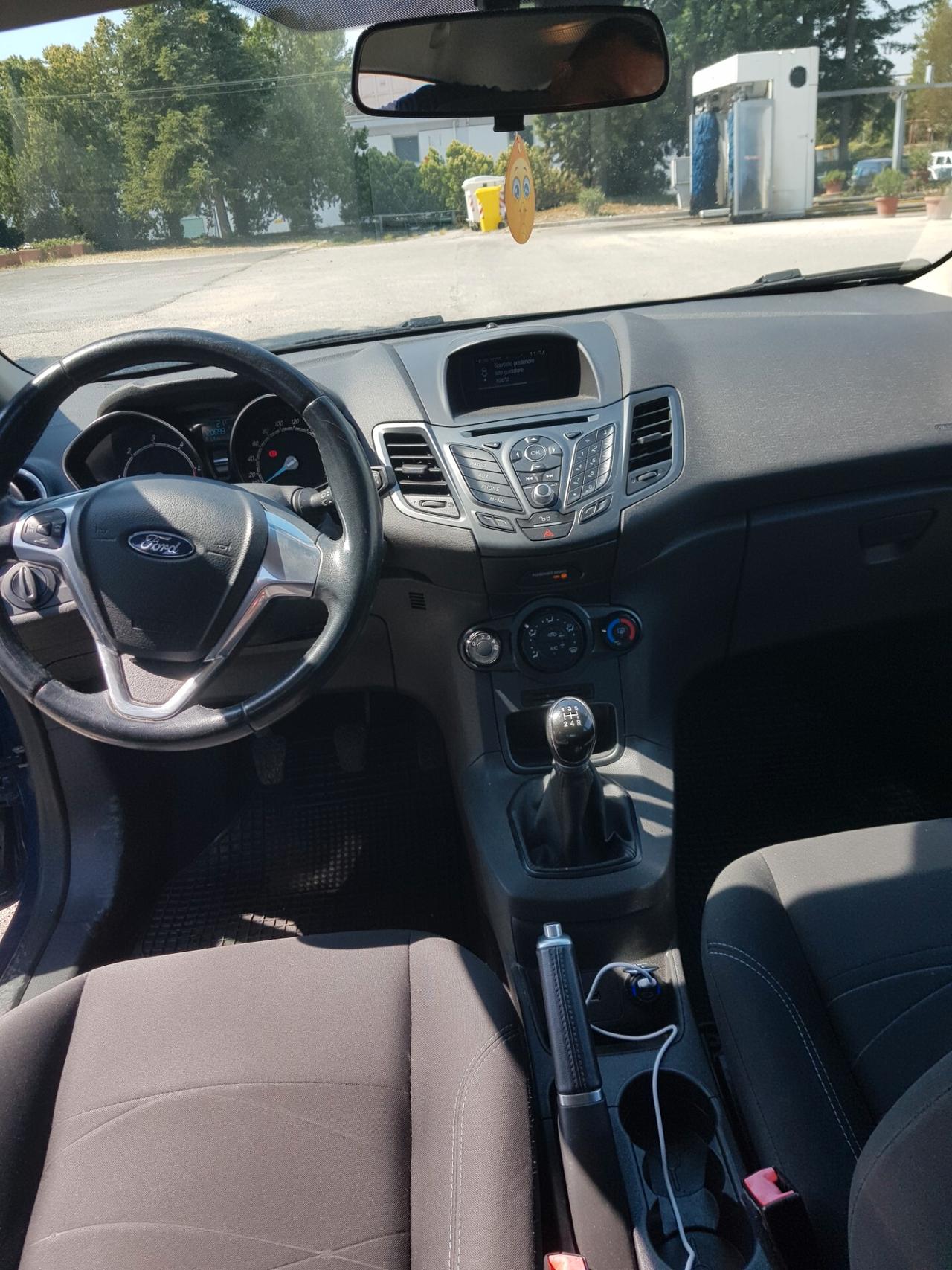 Ford Fiesta 1.5 TDCi 75CV 5 porte Titanium