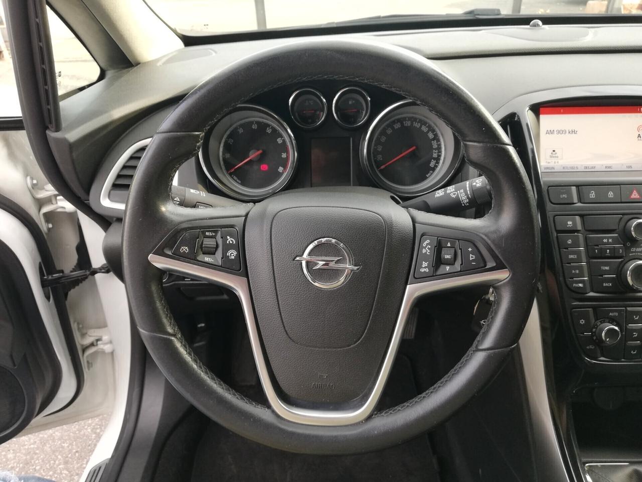 Opel Astra 1.4 Turbo 140CV 5 porte GPL Tech Cosmo