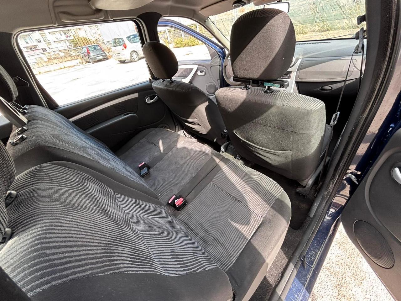 Dacia Logan MCV 1.6 85CV GPL 7 posti Blackline