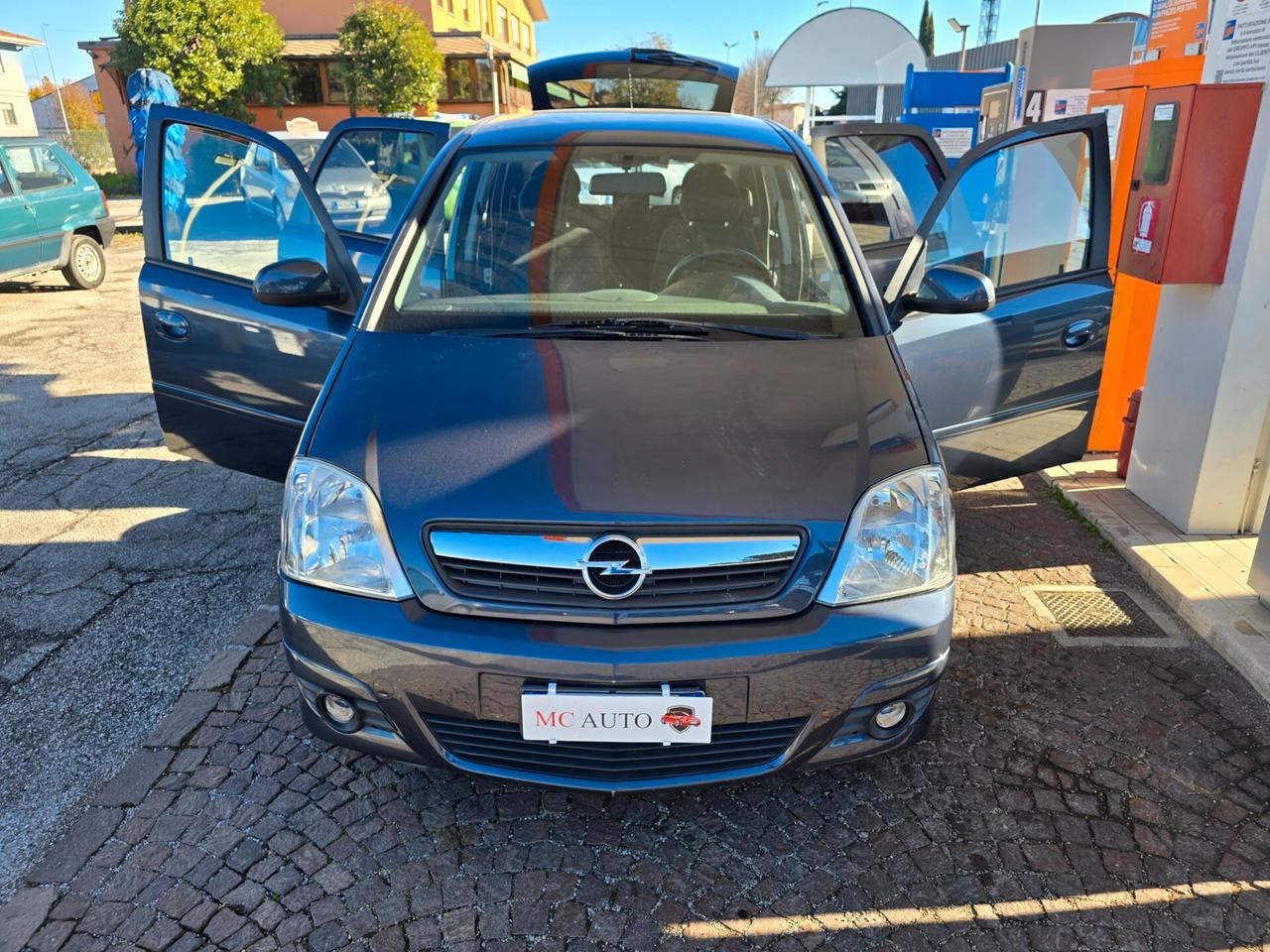 Opel Meriva 1.6 16V Cosmo con 196.000km