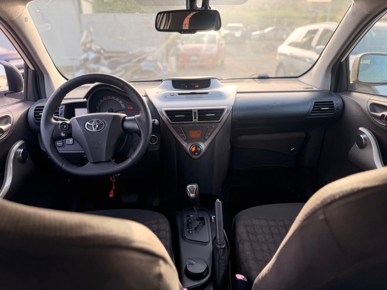 Toyota iQ 1.3 Executive