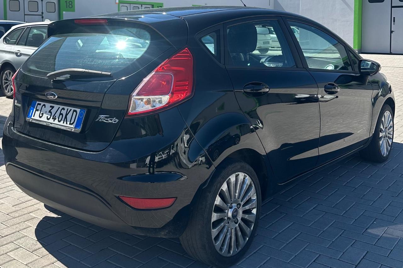 Ford Fiesta 1.5 TDCi 75CV 5 porte Titanium