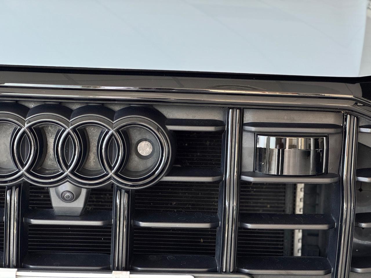 Audi SQ8 TFSI Quattro 507cv V8 Tetto Acc Matrix