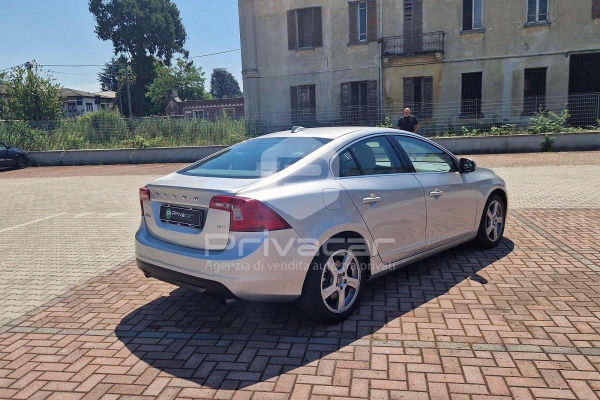 VOLVO S60 2.0 T Powershift Summum