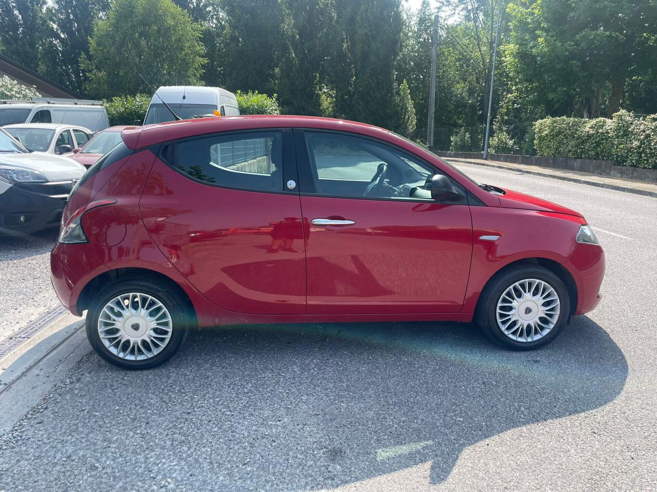 Lancia Ypsilon 1.2 69 CV 5 porte GPL Ecochic Silver