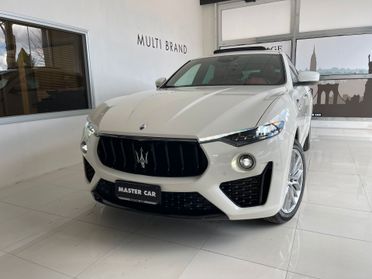 Maserati Levante V6 350 CV AWD Modena