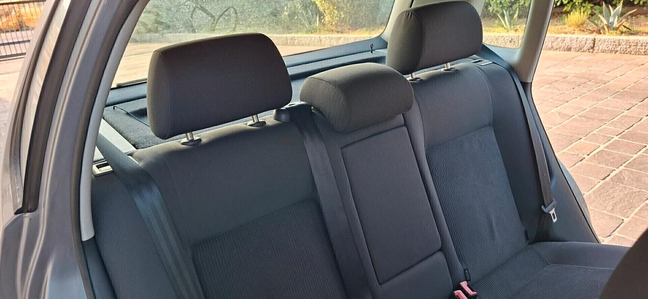 Volkswagen Polo 1.2/70CV 12V 5p. United x Neopatentati