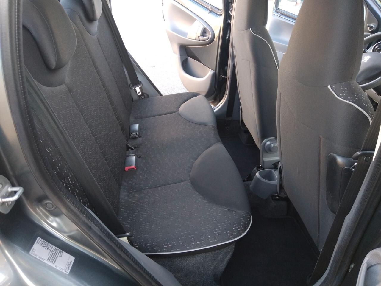Peugeot 107 1.0 68CV 5p. Allure x neopatentati