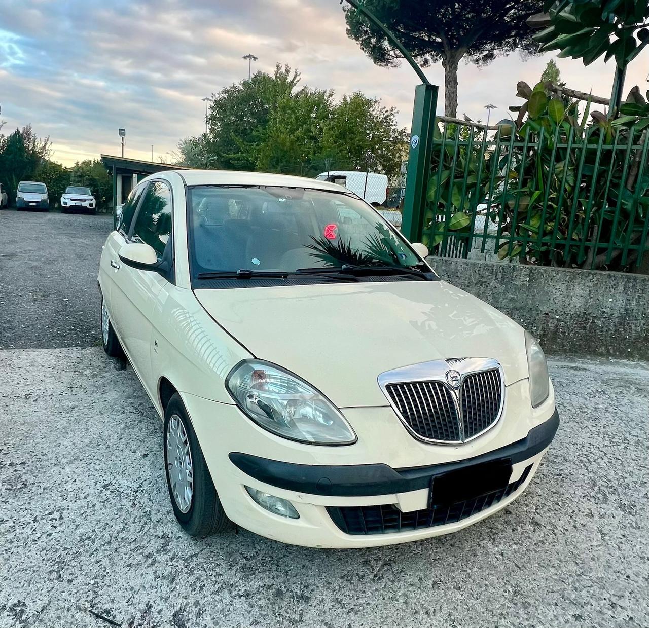 Lancia Ypsilon 1.2 Argento