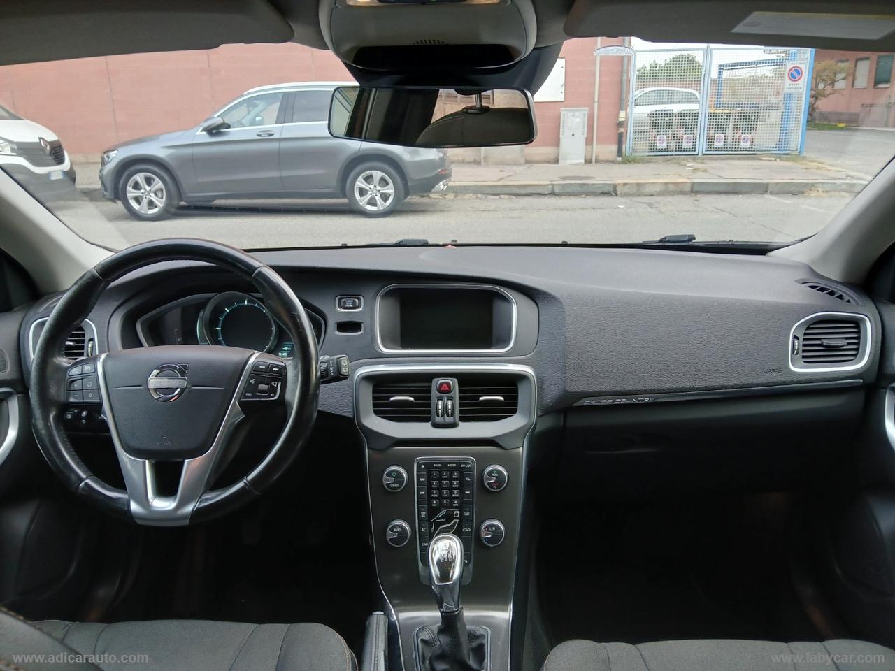 VOLVO V40 Cross Country D2 1.6 Kinetic