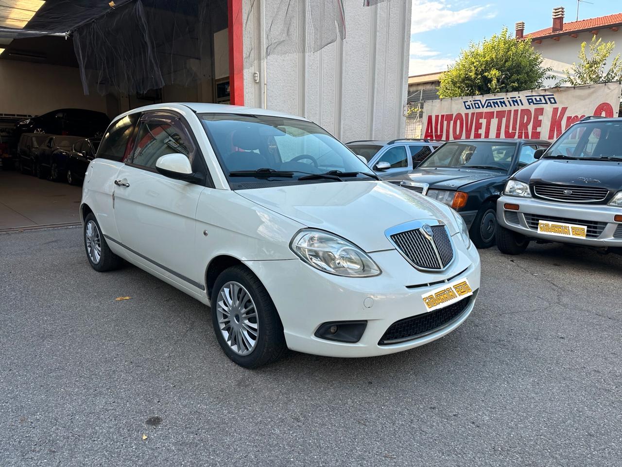Lancia Ypsilon 1.3 MJT 75 CV Diva