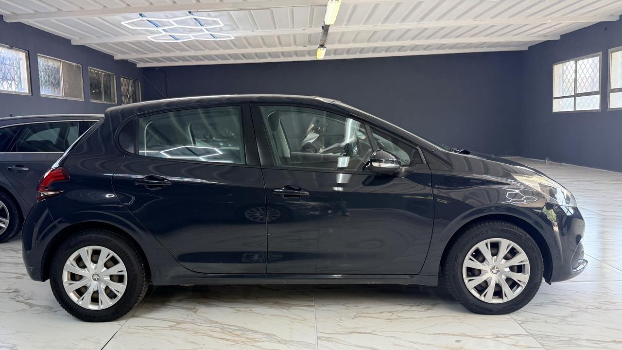 Peugeot 208 PureTech 82 5 porte Allure