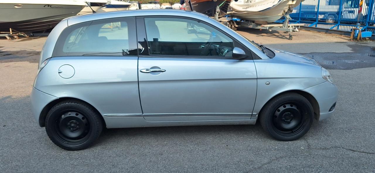 Lancia Ypsilon 1.2 Oro