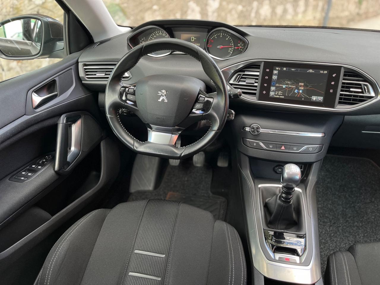 Peugeot 308 1.6 e-HDi 115 CV Stop&Start Allure