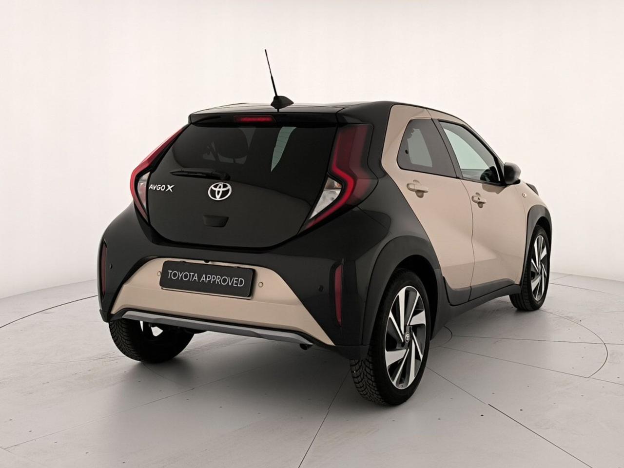 Toyota Aygo x 1.0 lounge 72cv