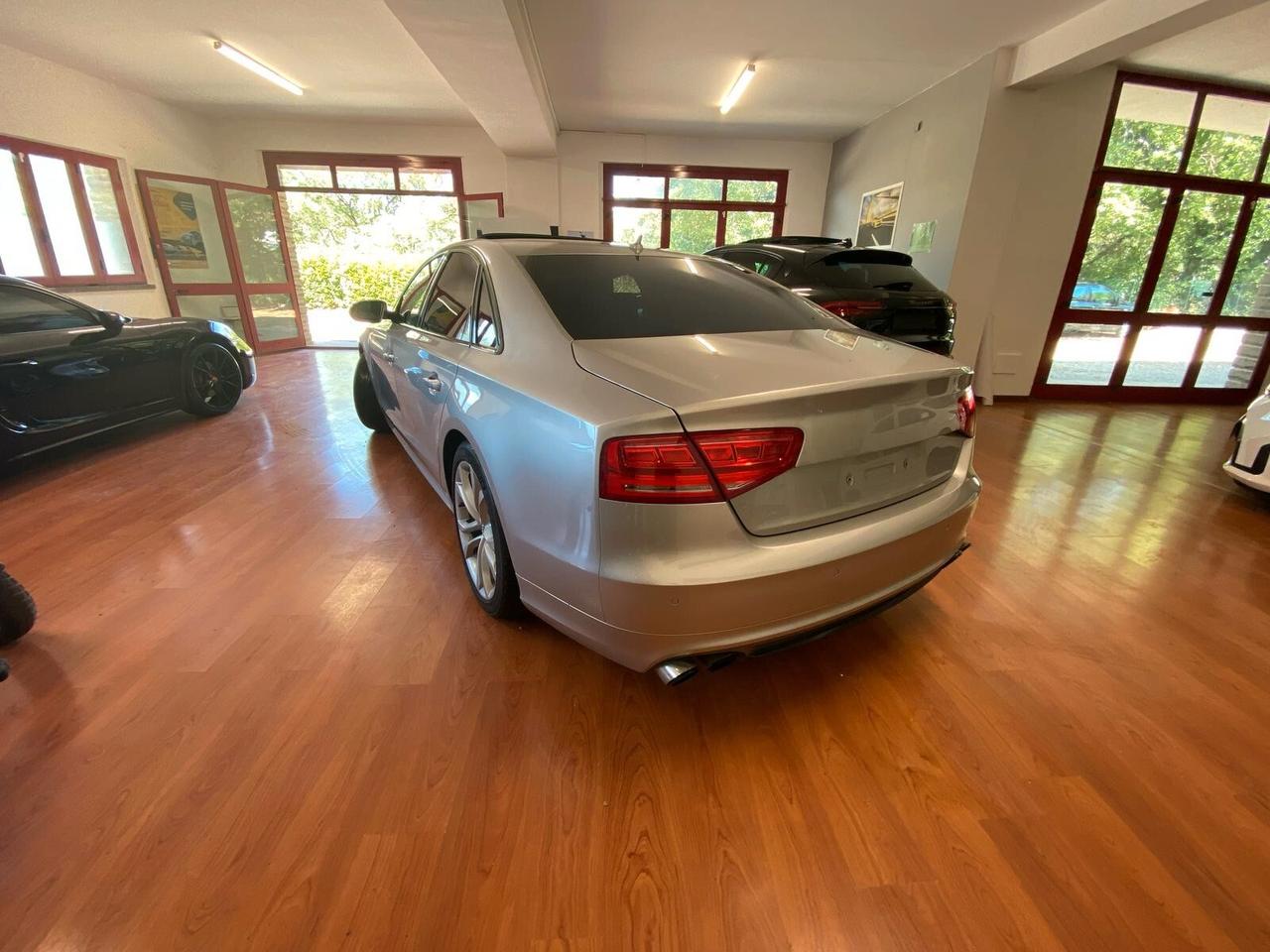 Audi A8 S8 4.0 TFSI quattro tiptronic