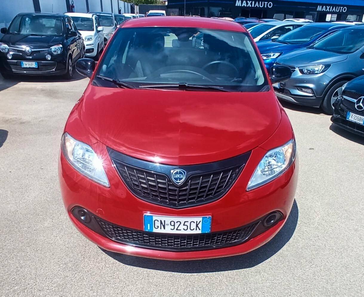 Lancia Ypsilon 1.0 Hybrid