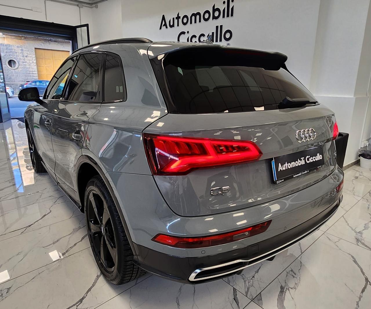 AUDI Q5 2.0 TDI Q S-LINE