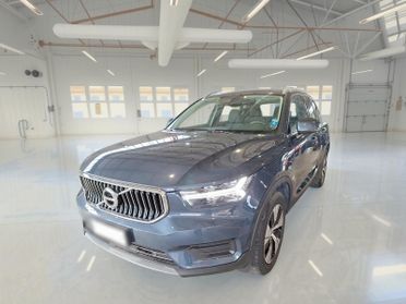 VOLVO XC40 T5 Plug-in Hybrid auto Recharge Inscription Expression