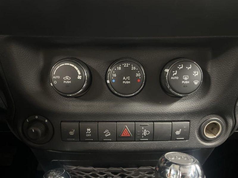 Jeep Wrangler UNLIMITED 2.8 CRD SAHARA AUTO