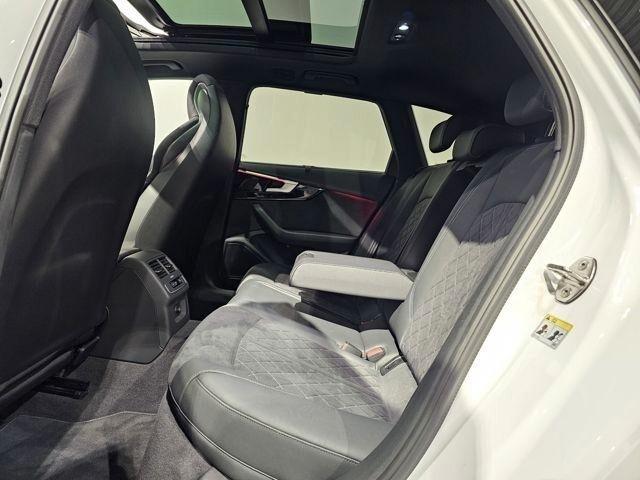 Audi A4 Avant 40 TDI S tronic line edition