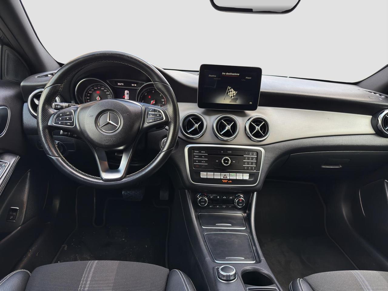 Mercedes-benz GLA 180 d 1.5 109cv Sport automatica 2017