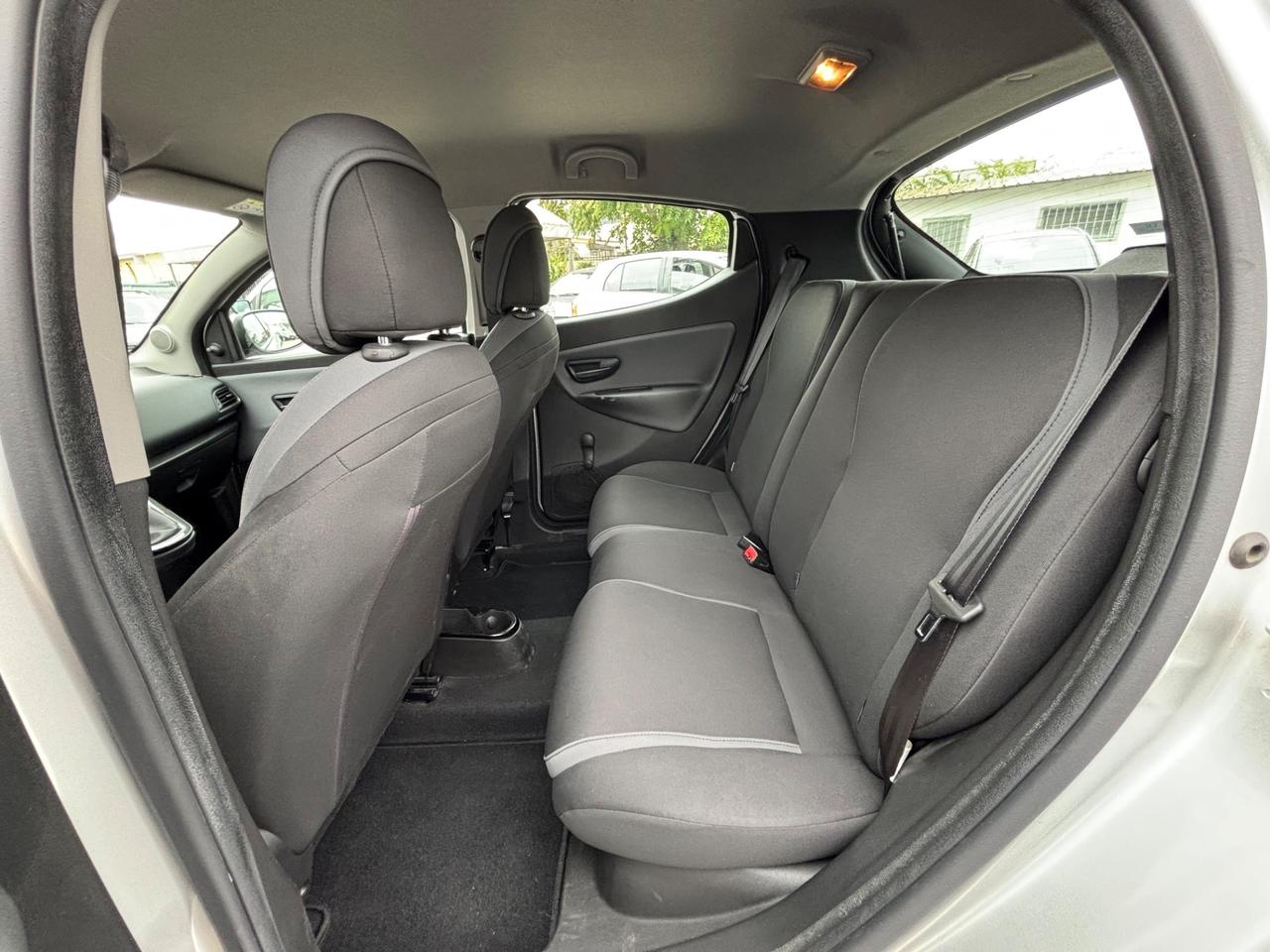 Lancia Ypsilon 1.2 69 CV 5 porte Opening Edition