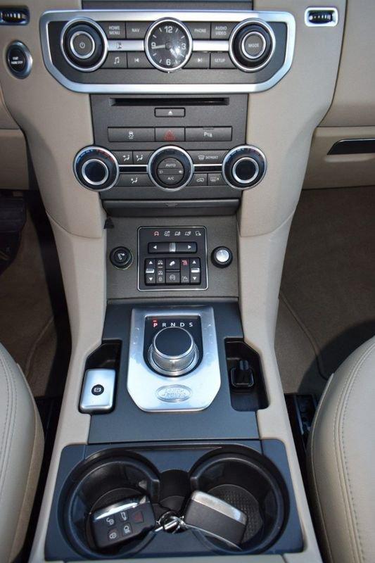 Land Rover Discovery 4 3.0 TDV6 211CV HSE - 7 POSTI