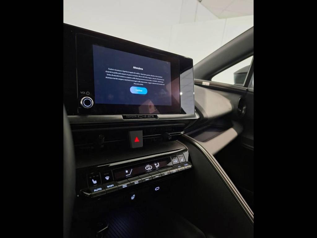 Toyota C-HR 2.0 PHEV Active FWD e-CVT