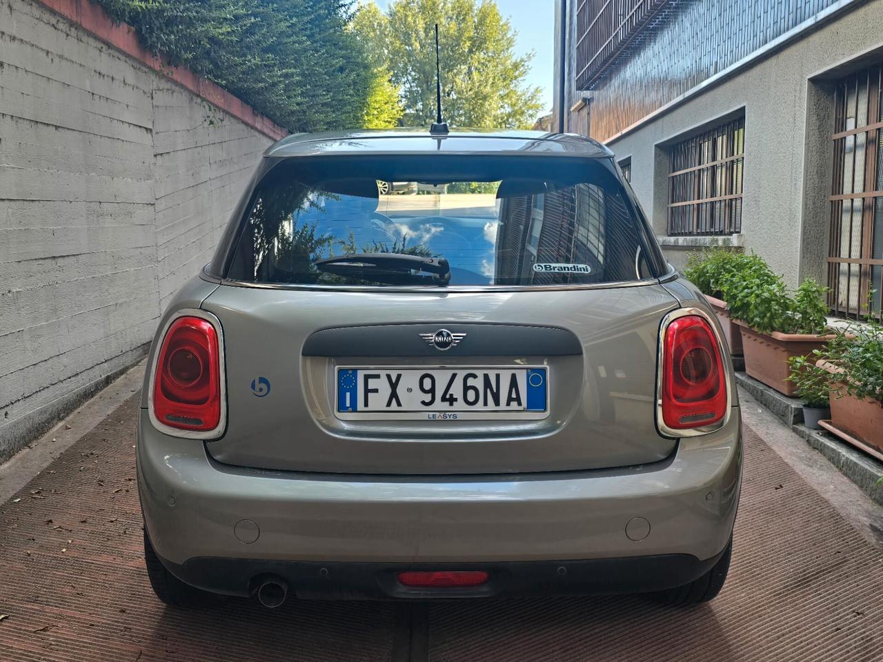 Mini 5p 1.5 One 102cv automatica / pelle totale -OK NEOPATENTATI