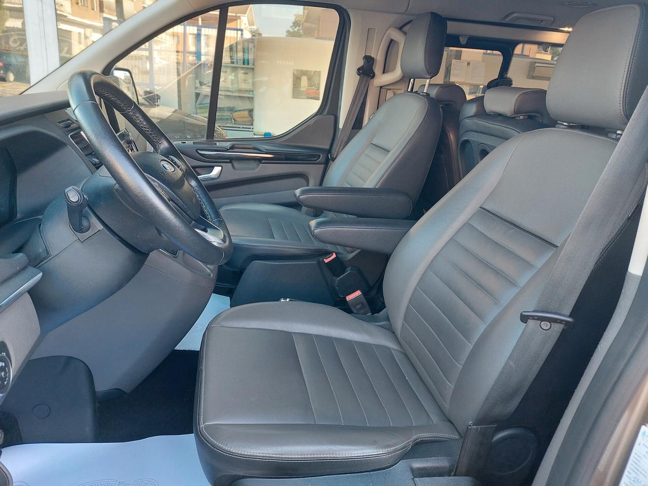 Ford Tourneo Custom 320 2.0 EcoBlue 185CV MHEV PC Titanium