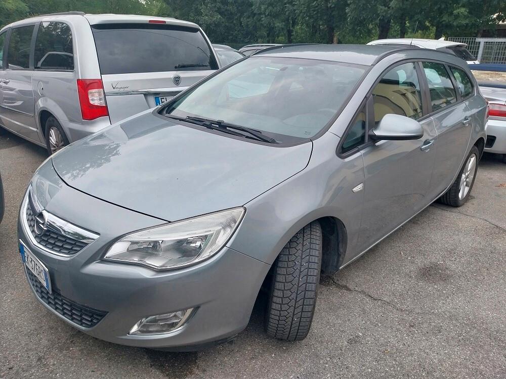 Opel Astra 1.6 115CV Sports Tourer Cosmo