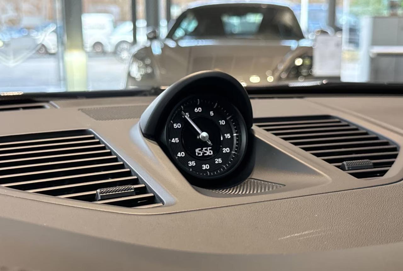 Porsche 911 Coupe 3.6 Carrera GTS auto