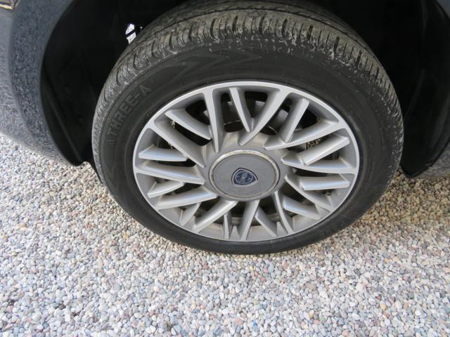 LANCIA Ypsilon 0.9 TwinAir Metano Ecochic Silver