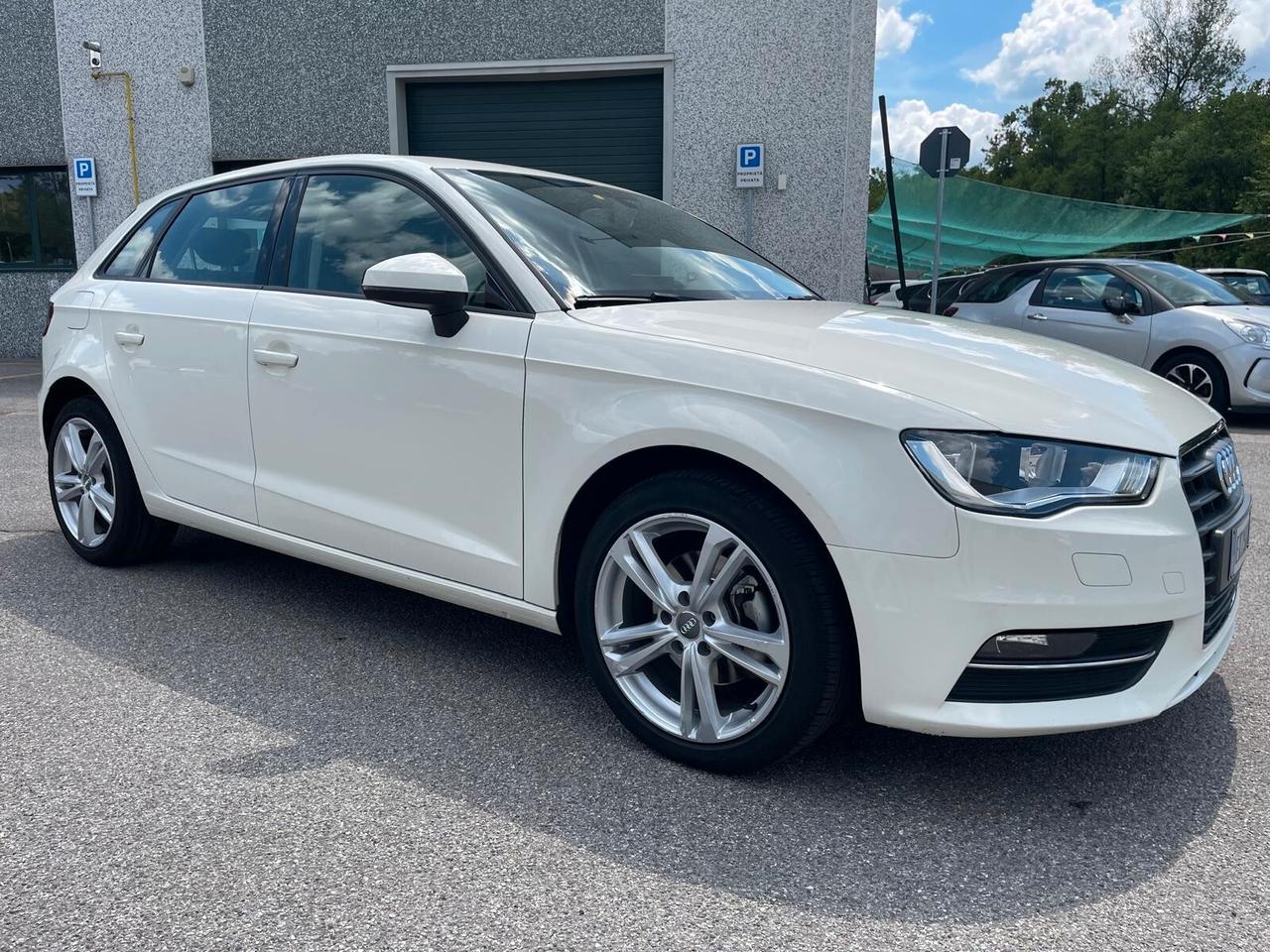 Audi A3 SPB 1.6 TDI ultra Attraction