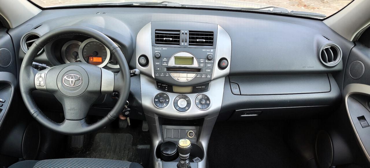 Toyota RAV 4 2.2 D-4D 136 CV Luxury