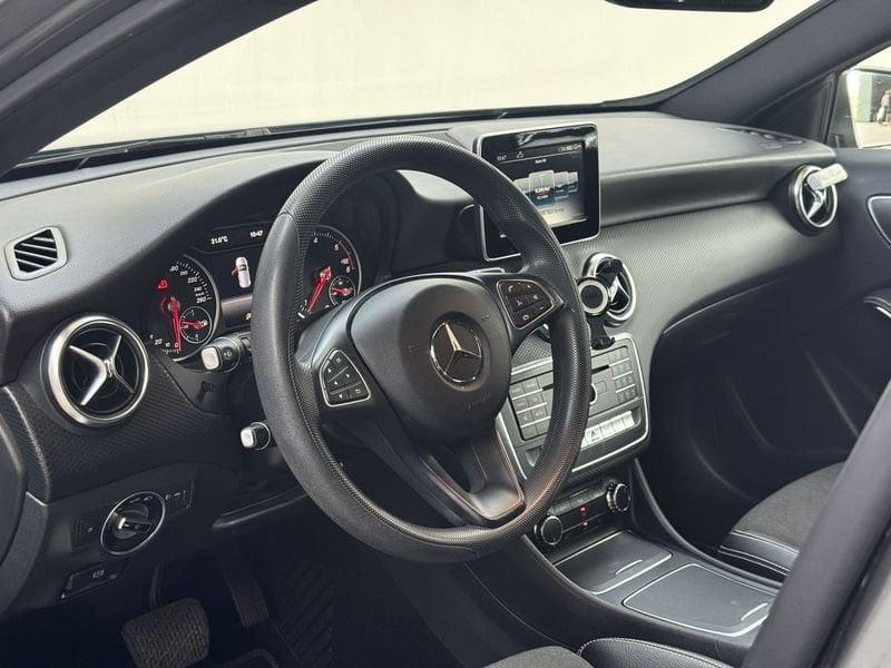 Mercedes-Benz Classe A A 160 d Sport AUTOMATICA NEOPATENTATI CRONOLOGIA TAGLIANDI