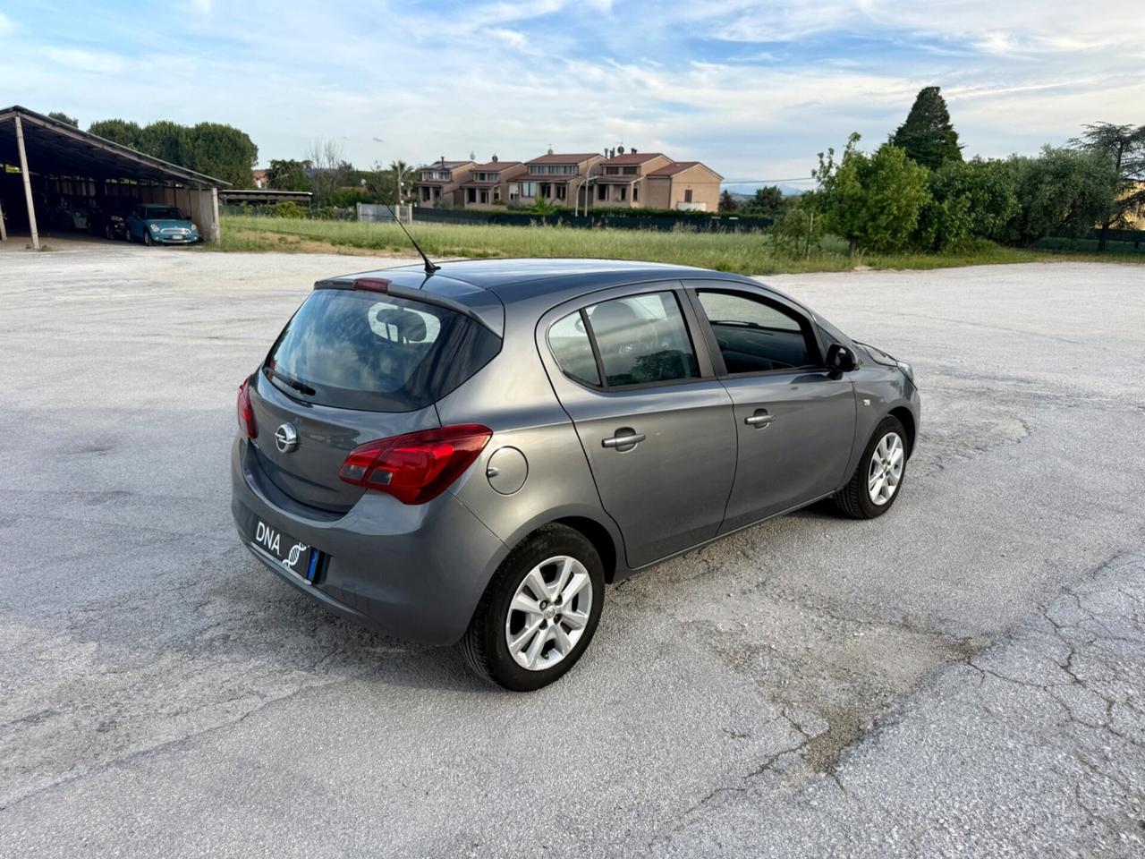Opel Corsa Bi-fuel 1.4 GPL EURO6B Neopatentati