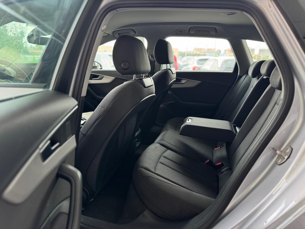 Audi A4 35 TDI/163 CV S tronic line edition